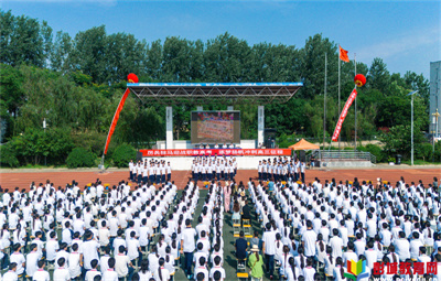 決戰(zhàn)?高考——江蘇省徐州市張集中等專(zhuān)業(yè)學(xué)校隆重舉行2024級(jí)高二升高三誓師大會(huì)